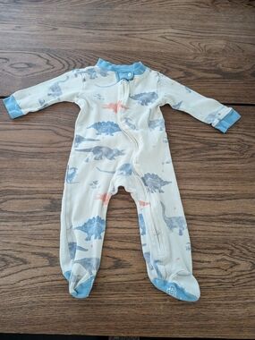 Burts Bees Baby 6-9 Month White/Blue Dinosaur Footie Pajamas